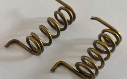 this is a photo of titanium suspension hook spring for bicycles