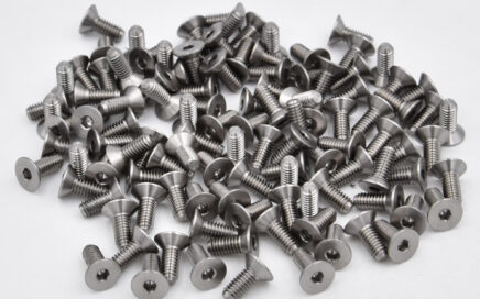 M4X10MM COUNTERSUNK TITANIUM SCREWS